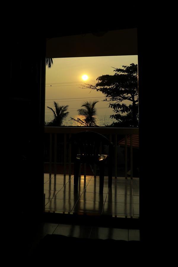 Sunset Beach Villa Cherai Kochi Екстериор снимка