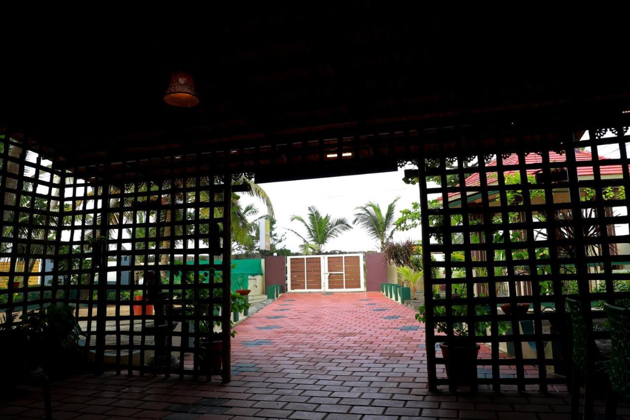 Sunset Beach Villa Cherai Kochi Екстериор снимка